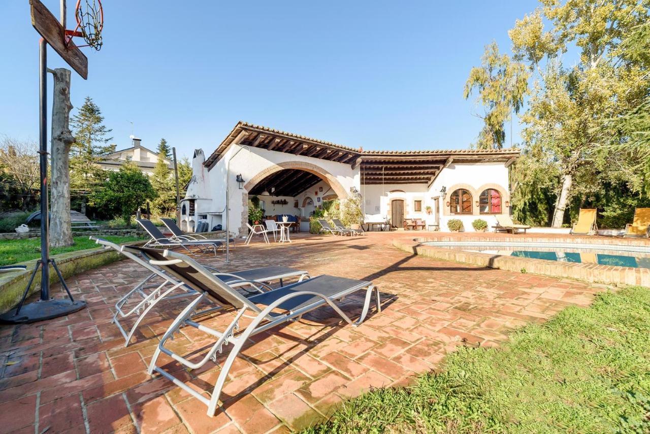 Masia Can Manent Del Bosc S XVIII Santa Eulalia de Ronsaná Exteriör bild