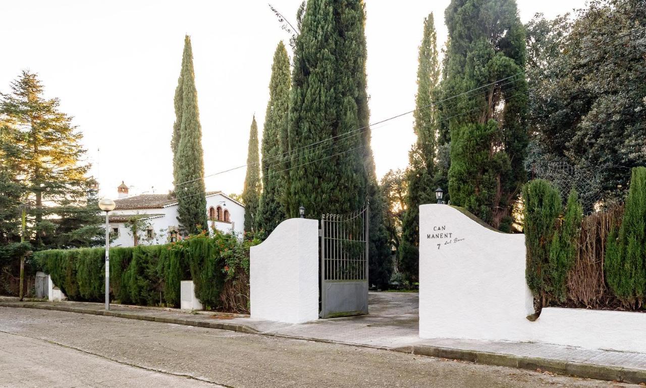 Masia Can Manent Del Bosc S XVIII Santa Eulalia de Ronsaná Exteriör bild
